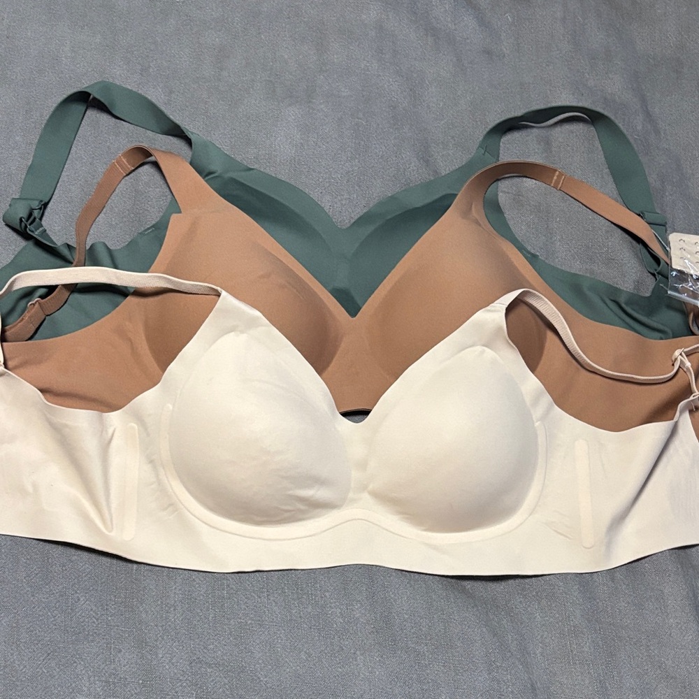 Everyday Seamless Wireless Bra — Cream, Tan & Green